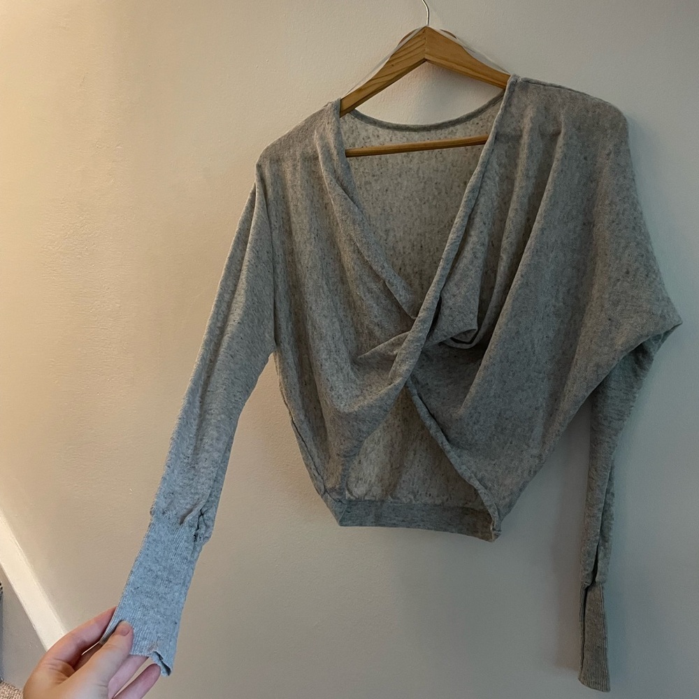🦋3/$50 Balletcore Grey Wrap Twist Batwing Cropped Reversible Longsleeve Top XS